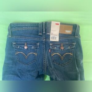 LOW RISE LEVIS  VINTAGE Women’s Dark Blue Flared JEANS NEW WITH TAGS SIZE  24